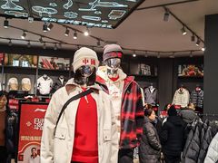 -斯普瑞斯奥特莱斯