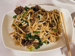干炒牛河-菜忠潮州牛肉店(岗厦店)