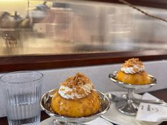 -Café Monson
