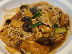 菌菇家常烧豆腐-西湖春天•老字号杭州菜(百汇店)