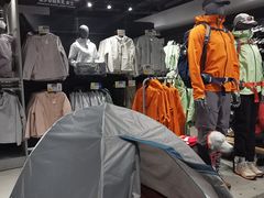 -迪卡侬(环球港店)