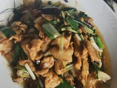 宣威小炒肉-蔼若春.传承三十年云南菜(金碧公园店)