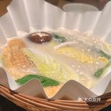  被胖鼓鼓的河豚鱼吸引