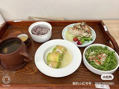-雪梅月子中心(华侨城店)