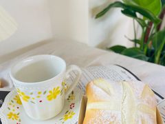 -小蜜蜂·Bakery&Coffee(翰子花园店)