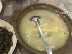 馄饨老鸭煲-老品芳