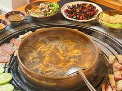 -阿山卓·野生菌火锅·纳西火塘烤肉