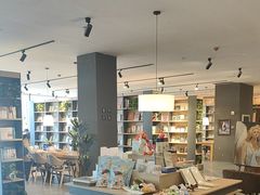 -魔方城市书房(中街益田店)