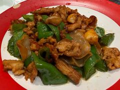 超级小炒肉-姚姚酸菜鱼·金戈戈香港豉油鸡(喜荟城联名店)