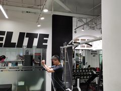 -汗水空间私教健身连锁(SM广场店)