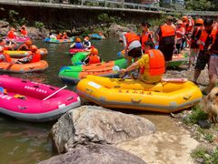 -安吉龙王山峡谷漂流