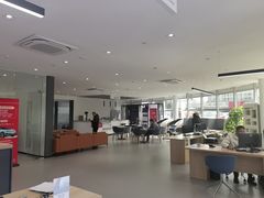 -上海冠松上汽大众4S店