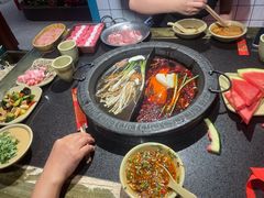 -宽板凳老灶火锅(台湾街店)
