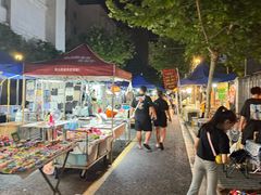 -吴山路夜市
