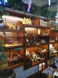 -灵彩珠宝(朗香街店)