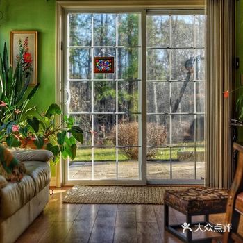 今日分享'十月份是更换门窗的最佳时机