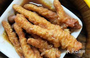 Steamed Chicken Feet with Peanuts