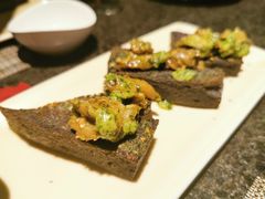 法式烤蜗牛配墨鱼面包-莲西餐