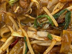 干炒牛河-飨赫驾瓦罐烤鸡(佛岗店)