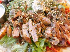 照烧鸡肉配牛油果拉法沙拉-HELLO 27 意面·沙拉·帕尼尼