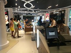 -王权免税店(普吉机场店)