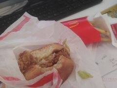-麦当劳(郑州银基店)