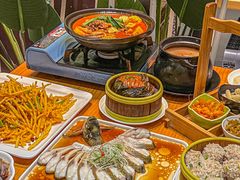 -莲餐厅·湖北菜·潜江小龙虾店(愚园路店)