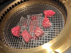 -铭牛烧肉·和牛海鲜自助(高新月牙湖店)