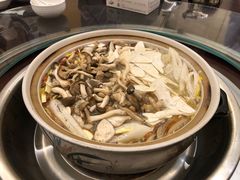 -野菌皇海景野生菌火锅(滨海大道店)