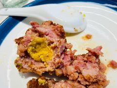 鸭蛋黄狮子头-梅飞酒家(名辉豪庭店)