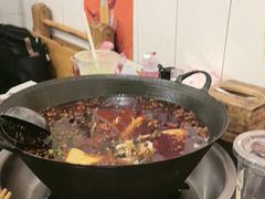-鸿顺老铁锅美蛙鱼府(解放碑店)