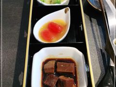 -铭牛烧肉·和牛海鲜自助(高新月牙湖店)