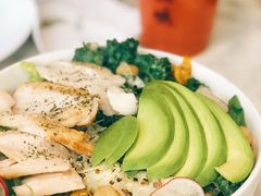 牛油果烧鸡沙拉-农畉LONFOOD(福田星河COCOPark店)