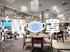 -上海滴水湖皇冠假日酒店