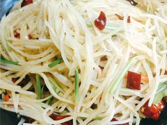 酸辣土豆丝-叶派龙虾•招牌香辣蟹·海鲜(中海国际店)