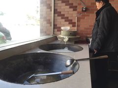 -石磨豆花家常菜·牦牛排土火锅