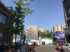 -翠微牡丹园停车场