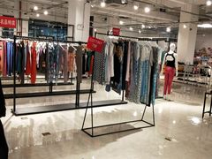 -观澜湖新城运动奥莱区