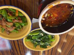 -山城欢现炒食堂(上海城店)