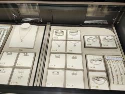 -周大福CHOW TAI FOOK(宝山苏宁易购店)