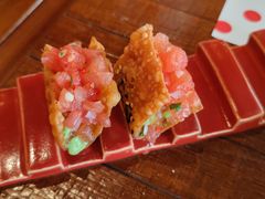 芝麻脆片配牛油果酱及西瓜莎莎-TOMATITO(无限极荟店)