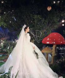 -艾朵婚纱