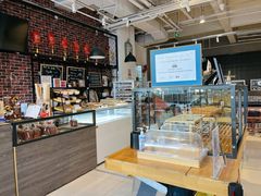 面包甜点陈列柜-熊叔熊婶面包房(团结湖店)