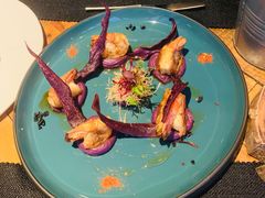 煎虾配紫薯泥薯片及姜味柠檬汁-AZUL by FUEL蓝色·法式酒馆(琶醍店)