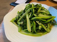 -山楂树融合菜餐厅