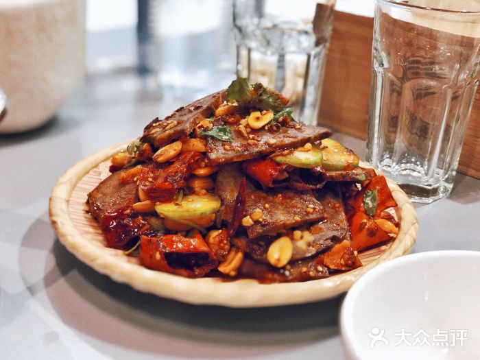 烹然四季椰子鸡火锅(乐成中心店)酒鬼牛肉图片