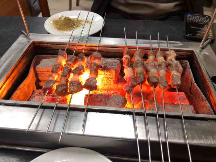 图门烧烤-"昨天和老公还有他的兄弟 我们四个人去吃图.