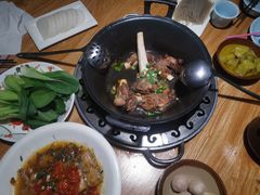 -茸梅路右拐龙虾-农家菜(松江店)