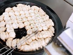 -黄阿姨锅贴大王(万航渡路店)