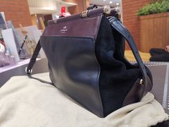 -爱革·洗衣改衣·洗鞋修鞋·洗包修包·奢侈品护理(宝地广场店)